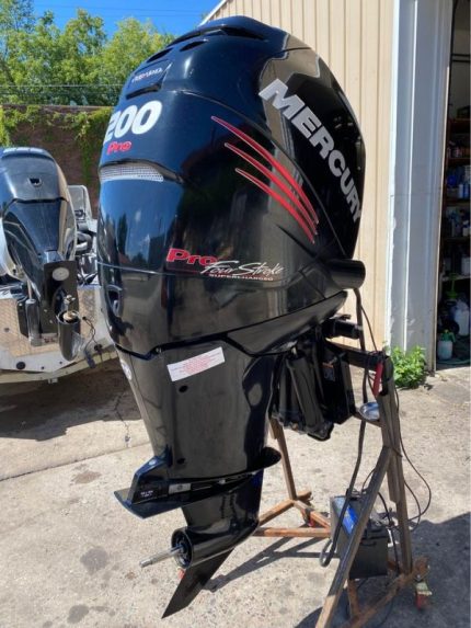 2021 Mercury Verado Pro 200 HP 4-Stroke 25″ Shaft