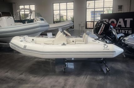 Pre-owned 2004 Zodiac Yachtline 380 DL | Mercury 50hp Outboards